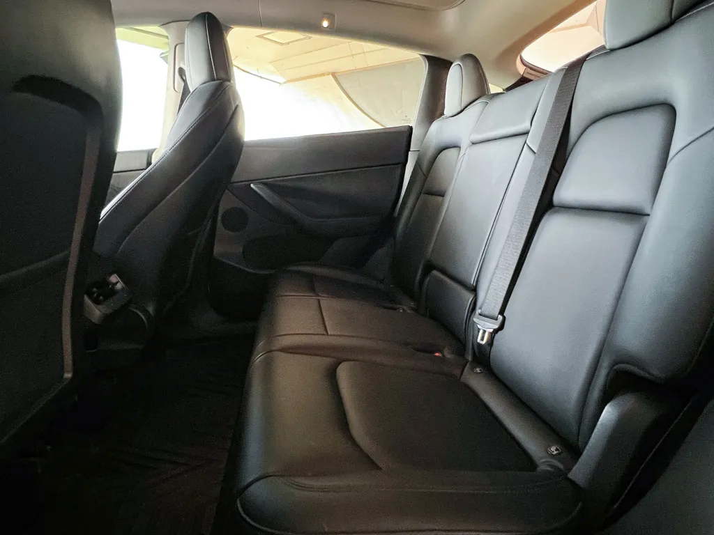 Tesla Model Y 2022 #19