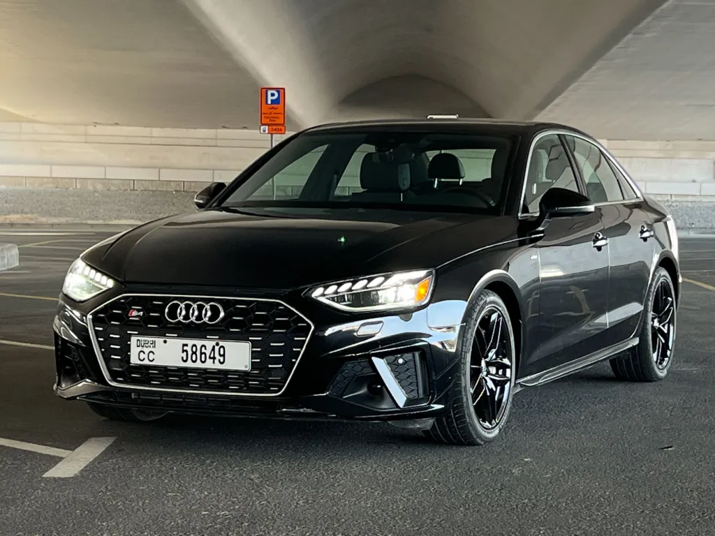 Audi A4 2022 #1